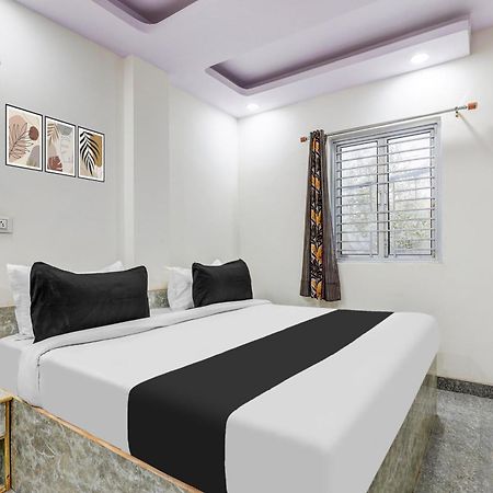 Hotel O Govind Residency New Delhi Bagian luar foto