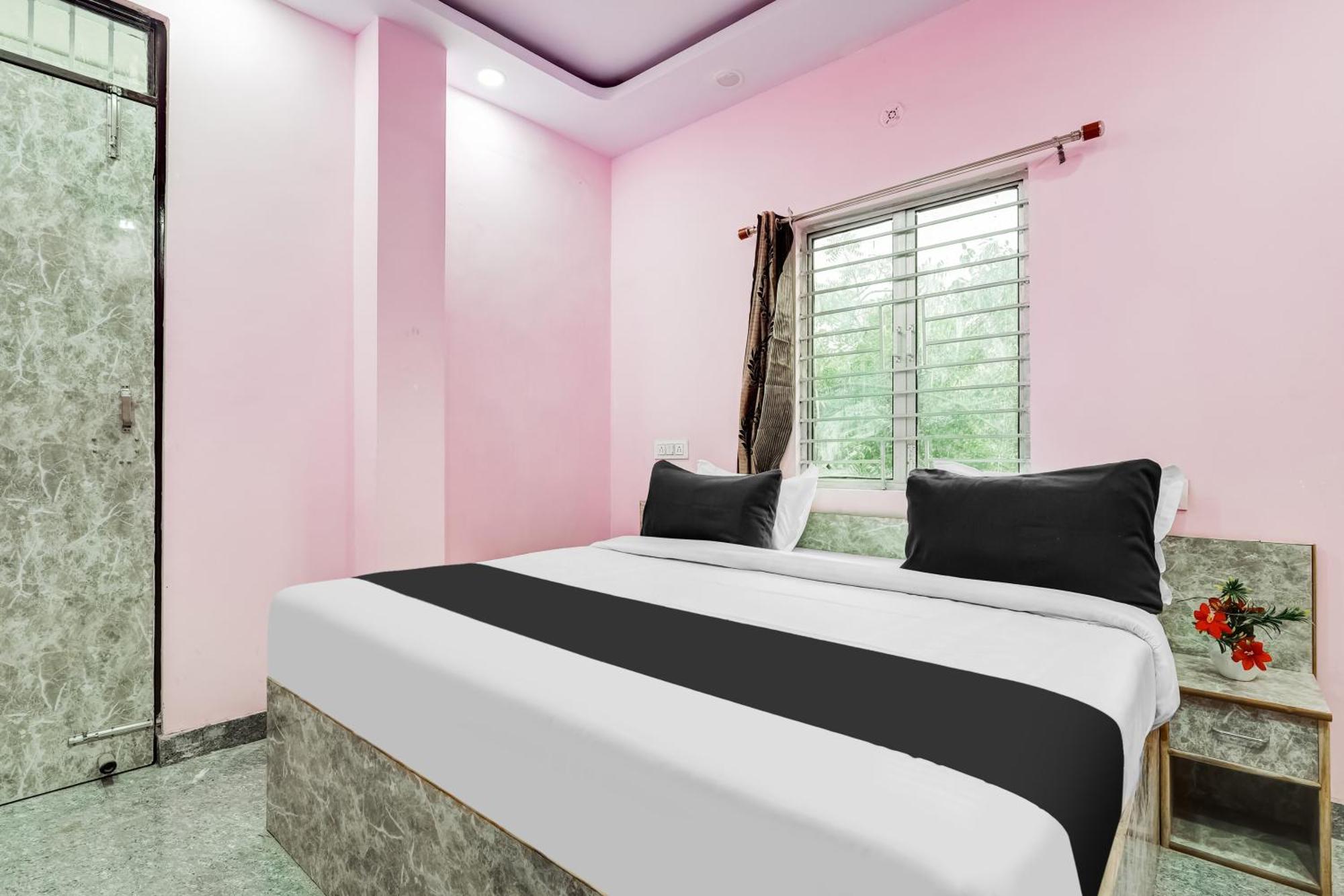 Hotel O Govind Residency New Delhi Bagian luar foto