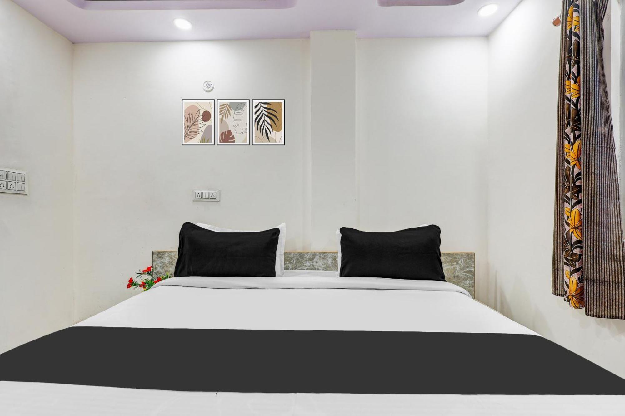 Hotel O Govind Residency New Delhi Bagian luar foto