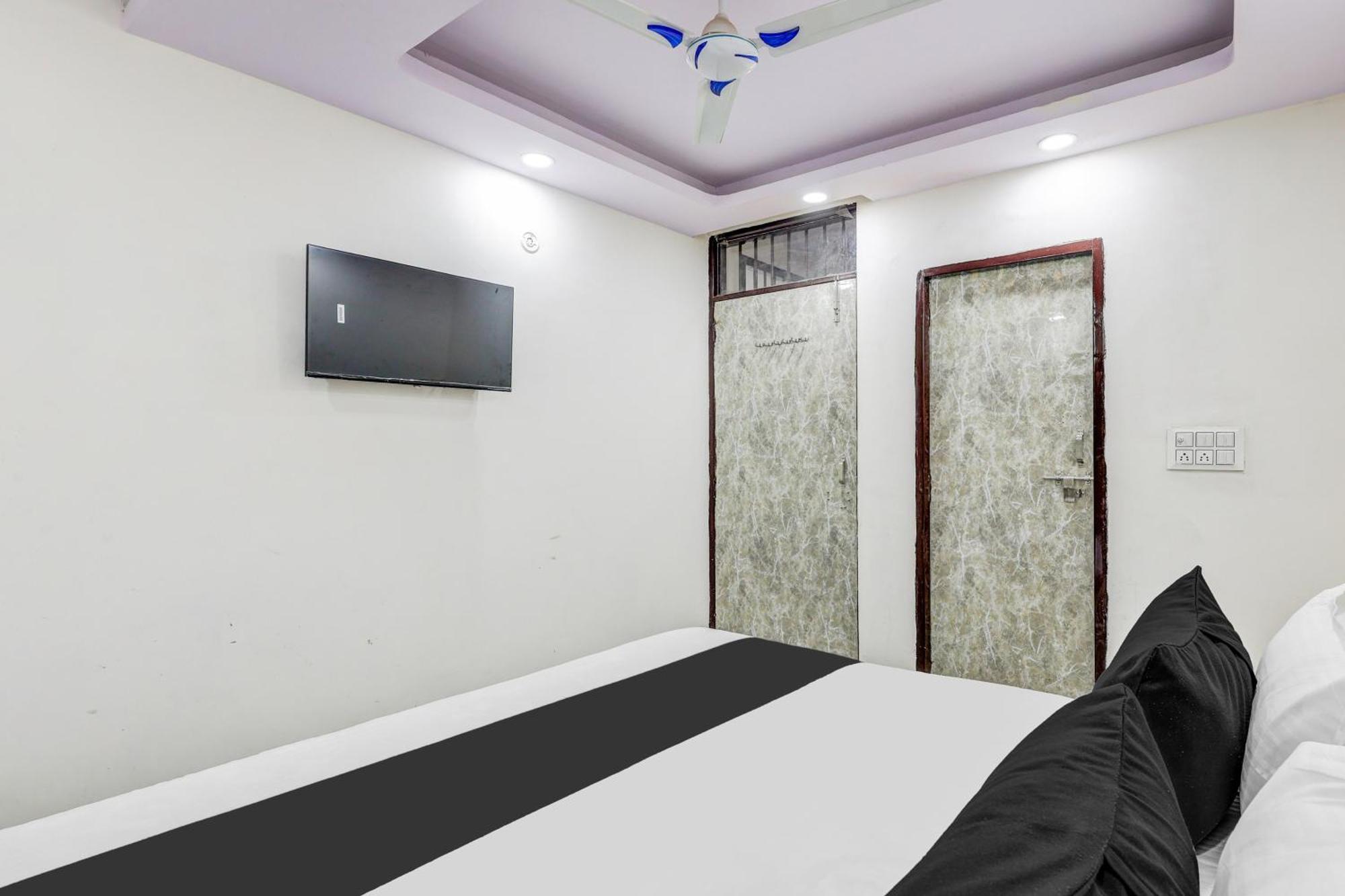 Hotel O Govind Residency New Delhi Bagian luar foto